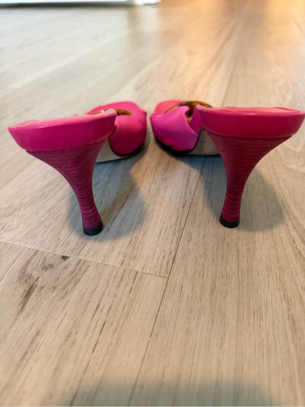 Donald J. Pliner Hot Pink Slide Mules with Tortoiseshell Ring - Picture 2 of 9